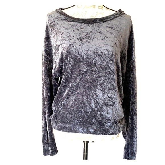 We The Free Tops - 𝅺we the Free Sz S Crushed Velvet Gray Shirt.